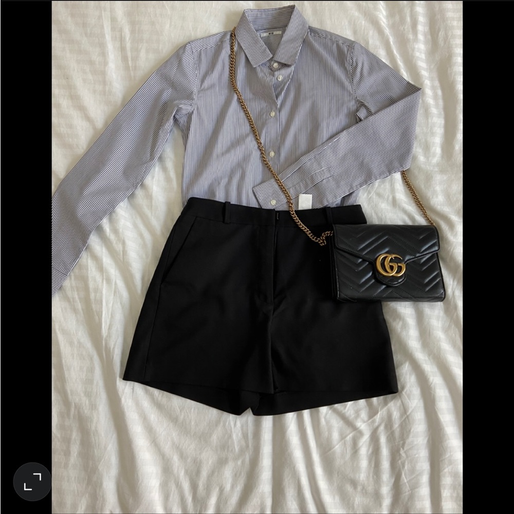 uniqlo button down shirt